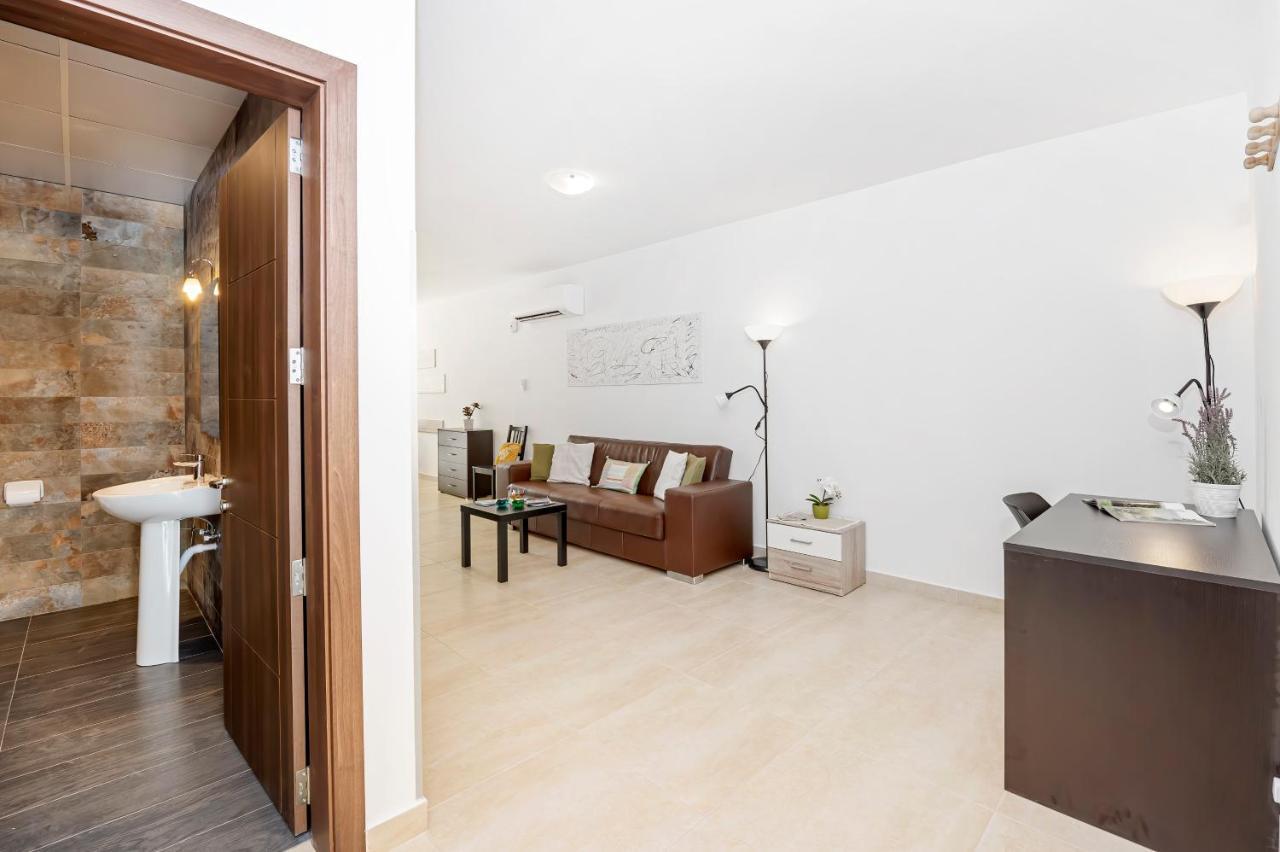 Summer Breeze Comfort Sunny Apartments Close To The Sandy Beaches - By Getawaysmalta 梅利哈 外观 照片